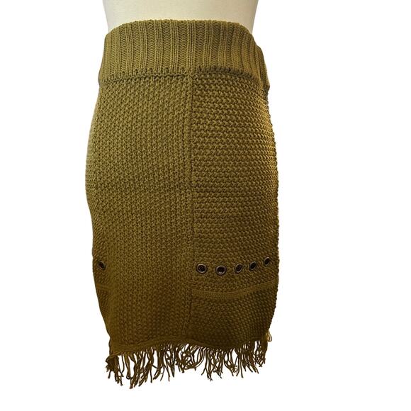 Moon River Anthropologie Knit Fringe Grommet Skirt, Olive Green, Medium, NWT - Picture 4 of 8